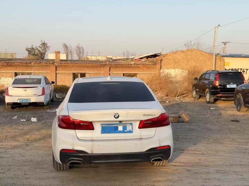 乌鲁木齐18年宝马5系9