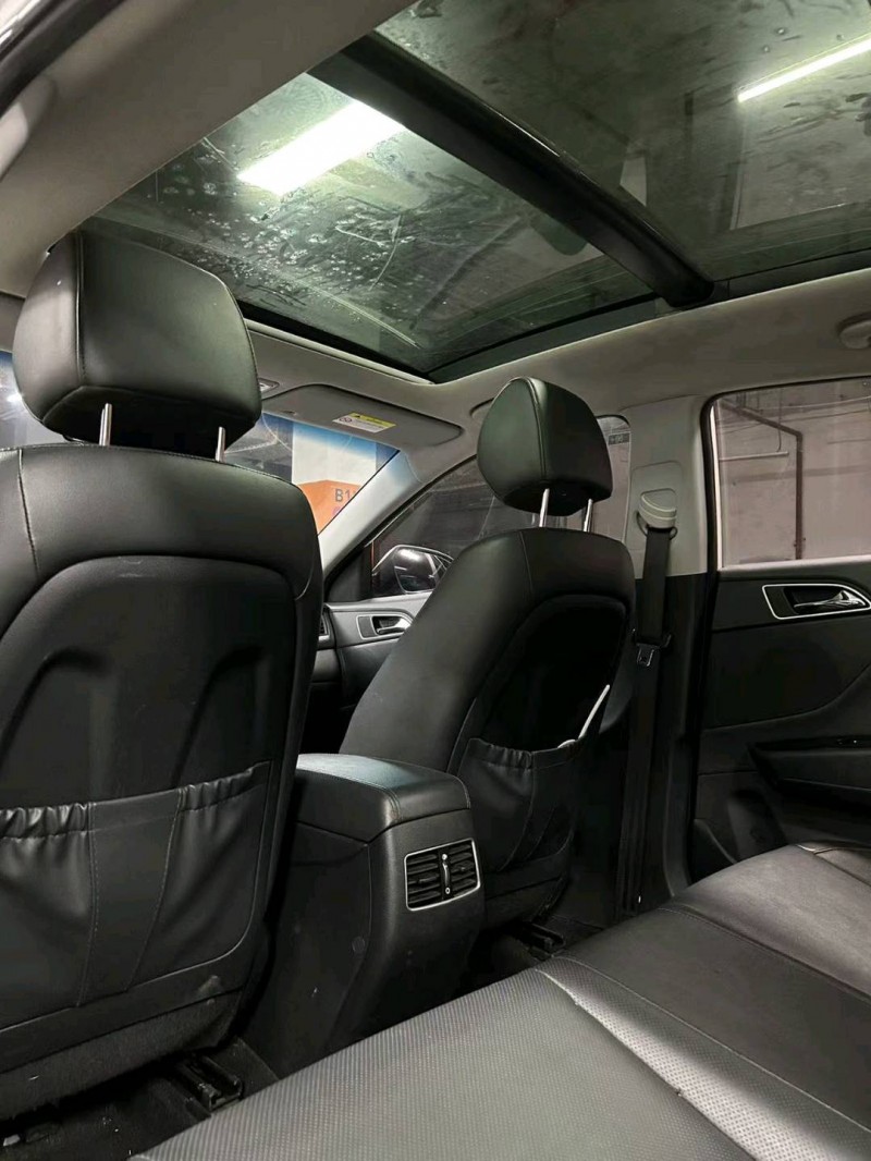 成都19年现代名图5