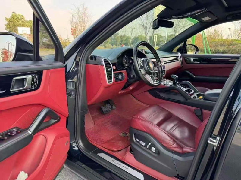 淮安19年保时捷卡宴4