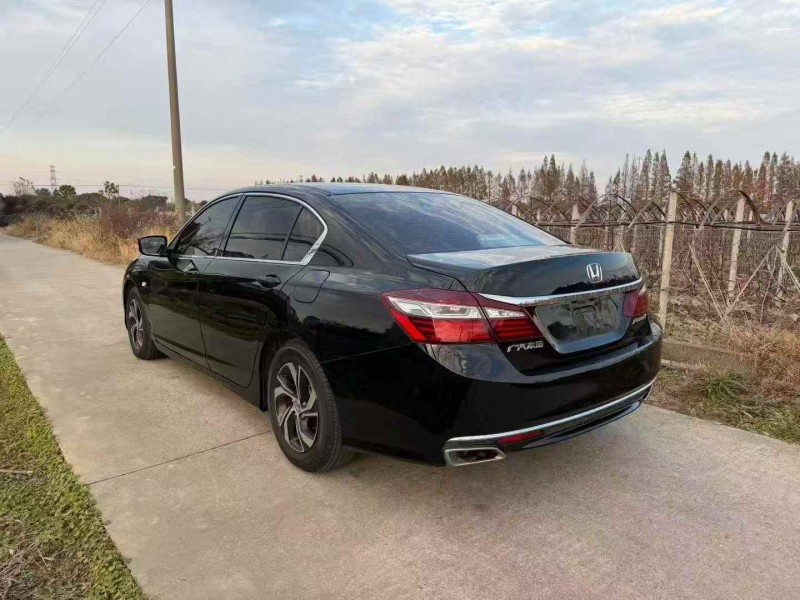 金华18年本田雅阁7