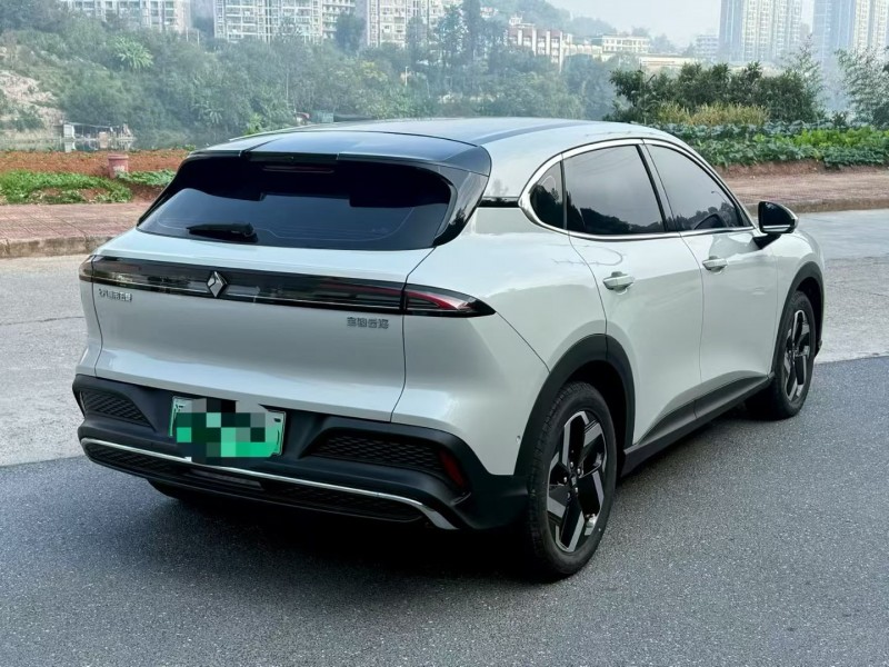 三明25年宝骏云海8