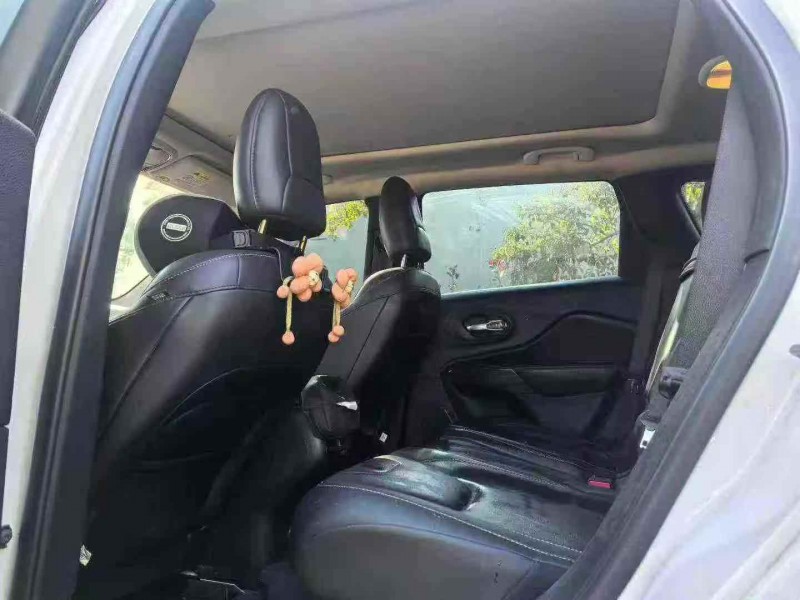 宜昌18年Jeep自由光4