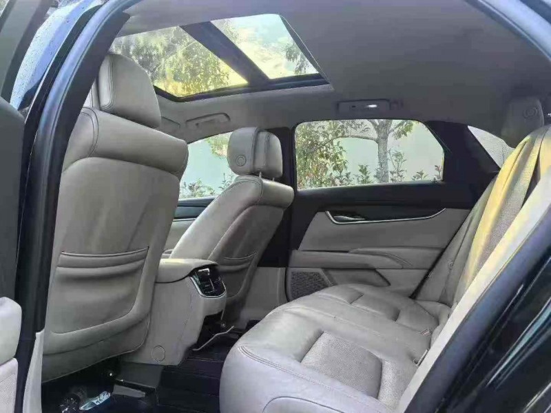 荆州15年凯迪拉克XTS5