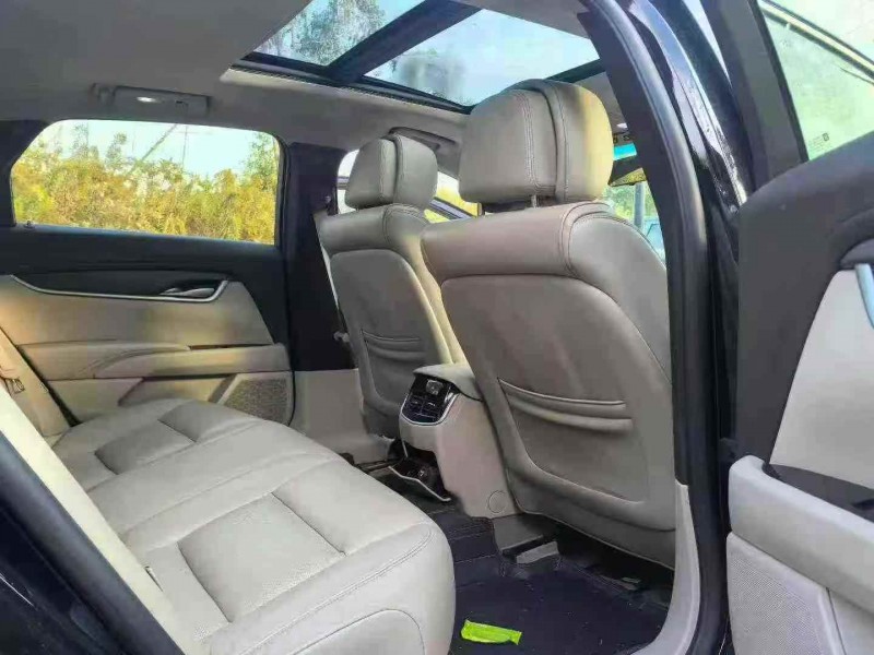 荆州15年凯迪拉克XTS8