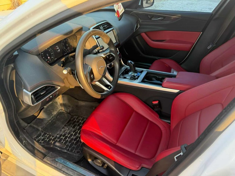 中山23年捷豹XEL7