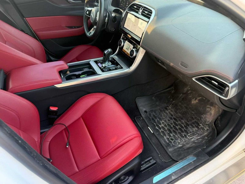 中山23年捷豹XEL9