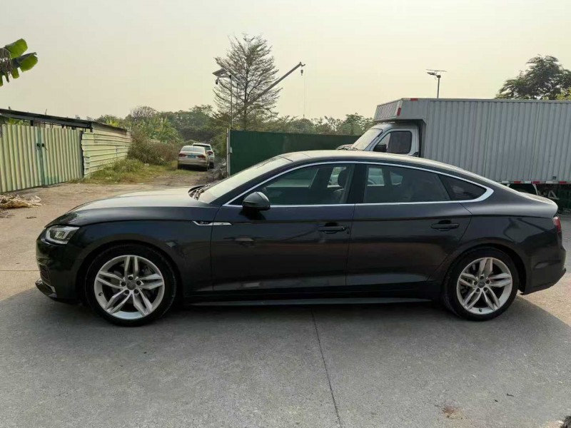 中山18年奥迪A55