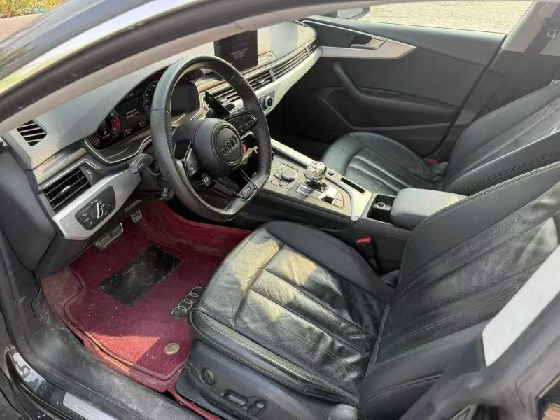 中山18年奥迪A59