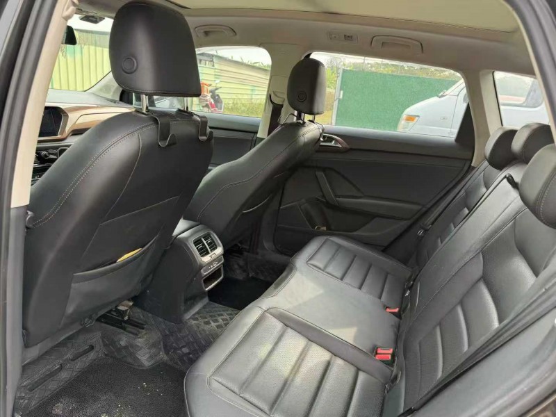 中山22年大众途岳7