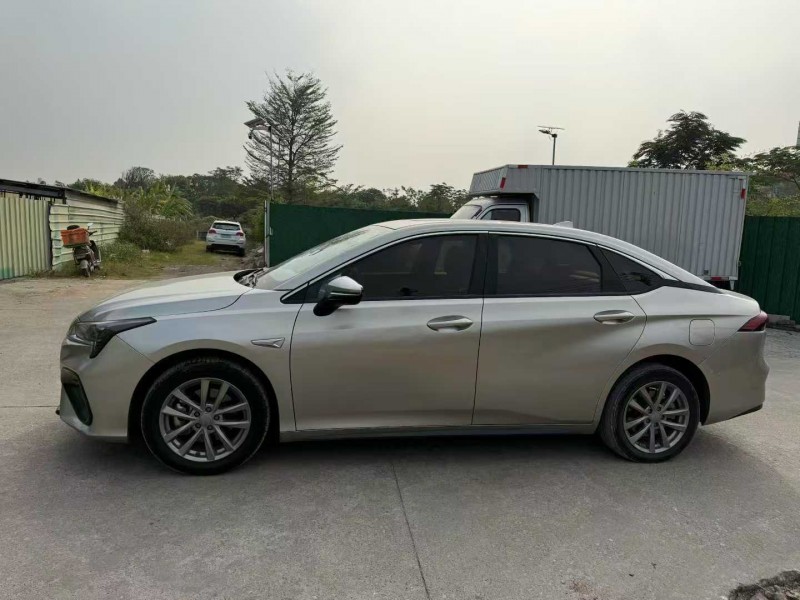 中山23年传祺埃安S5