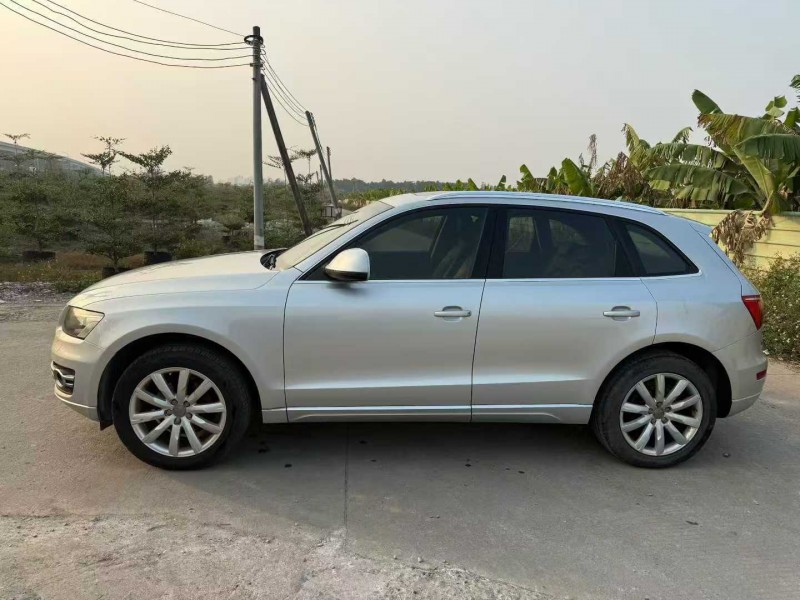 中山10年奥迪Q55