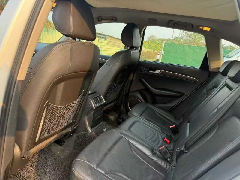 中山10年奥迪Q58