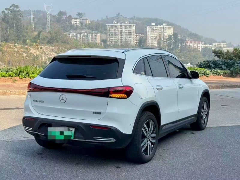 三明24年奔驰EQA7