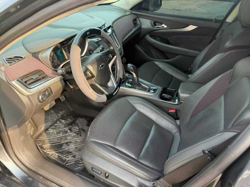 中山18年雪佛兰迈锐宝8