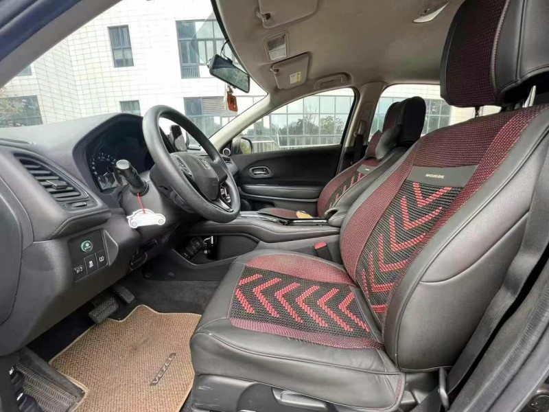 佛山19年本田缤智4