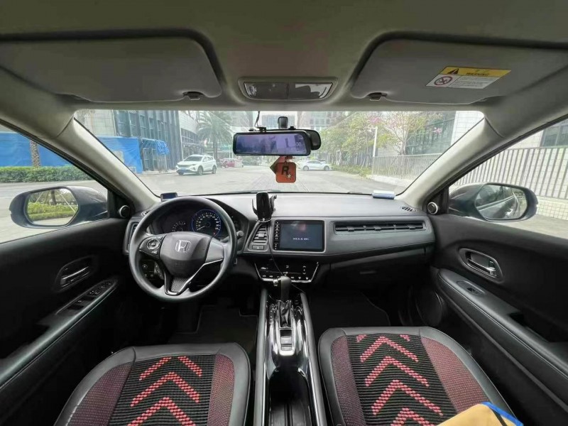 佛山19年本田缤智5