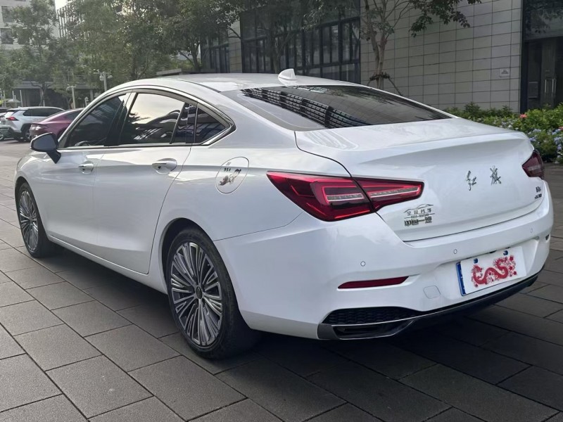 佛山22年红旗H57