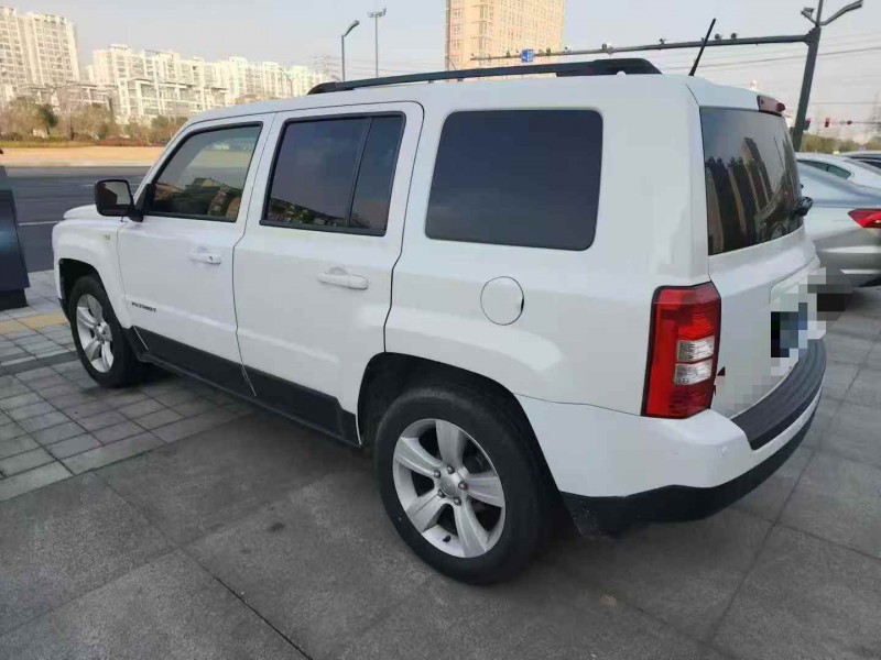 常州15年Jeep自由客6