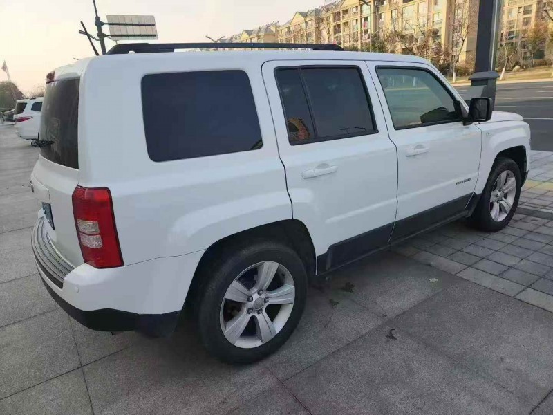 常州15年Jeep自由客7