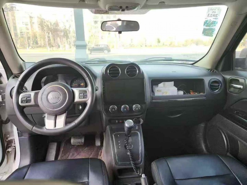 常州15年Jeep自由客9