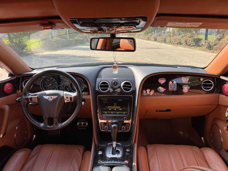 盐城16年宾利飞驰2