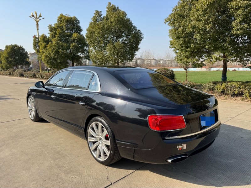 盐城16年宾利飞驰7