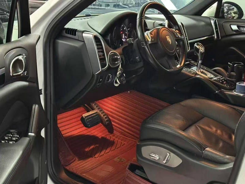 深圳14年保时捷卡宴4