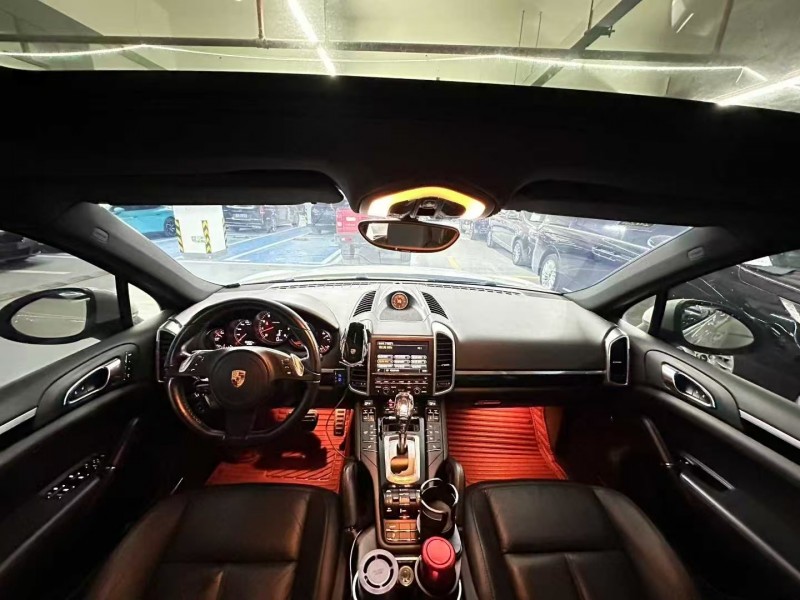 深圳14年保时捷卡宴5