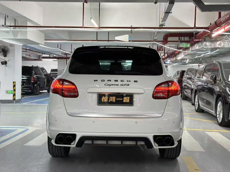 深圳14年保时捷卡宴9