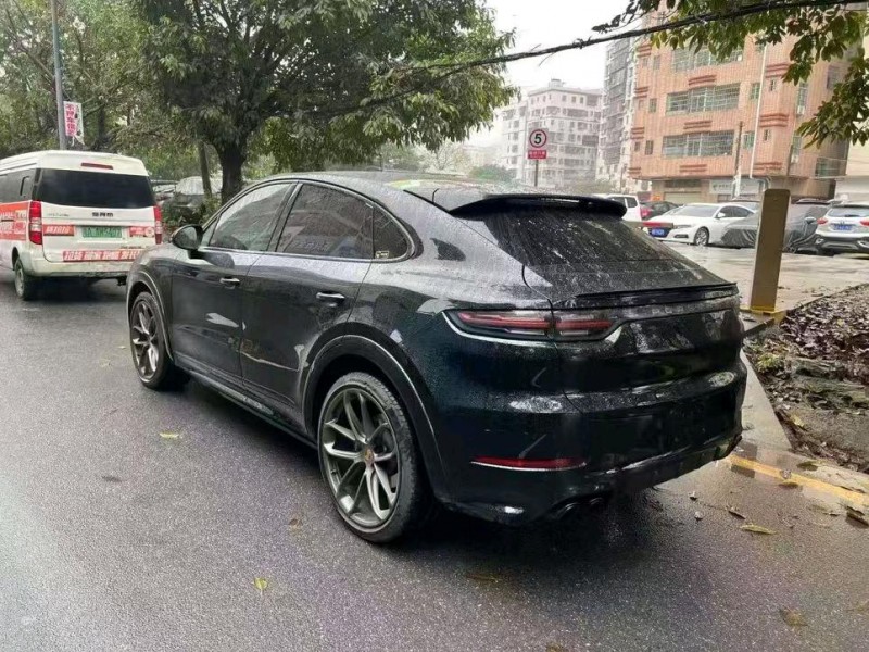 广州20年保时捷卡宴8