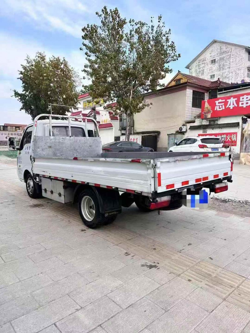 枣庄23年东风途逸4