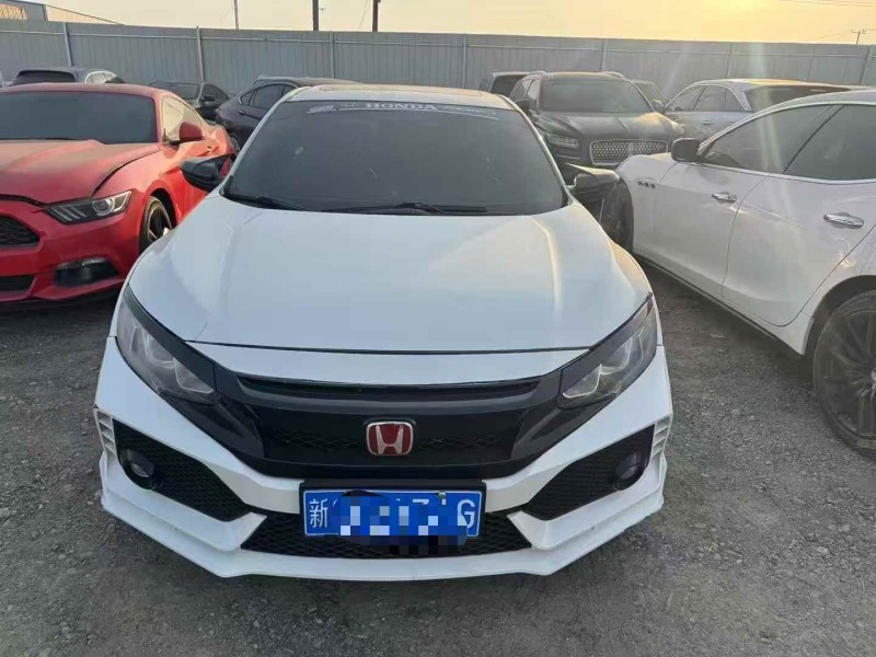 乌鲁木齐21年本田思域1