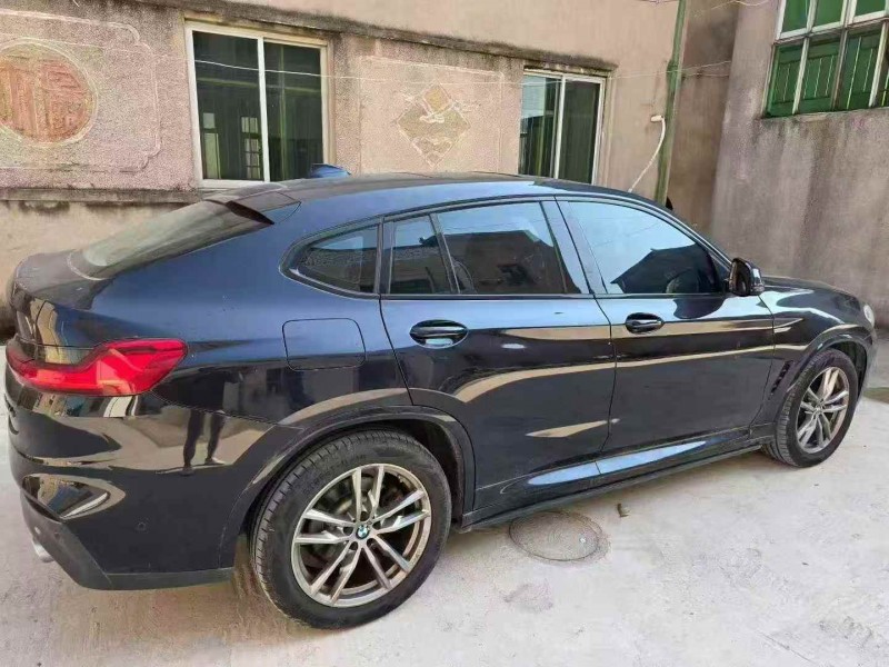 常州21年宝马X47