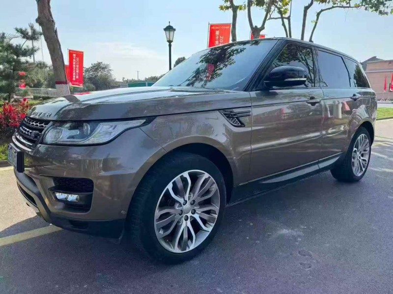 济宁15年路虎揽胜运动2