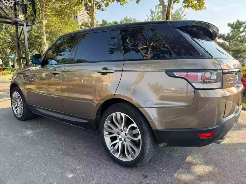 济宁15年路虎揽胜运动7