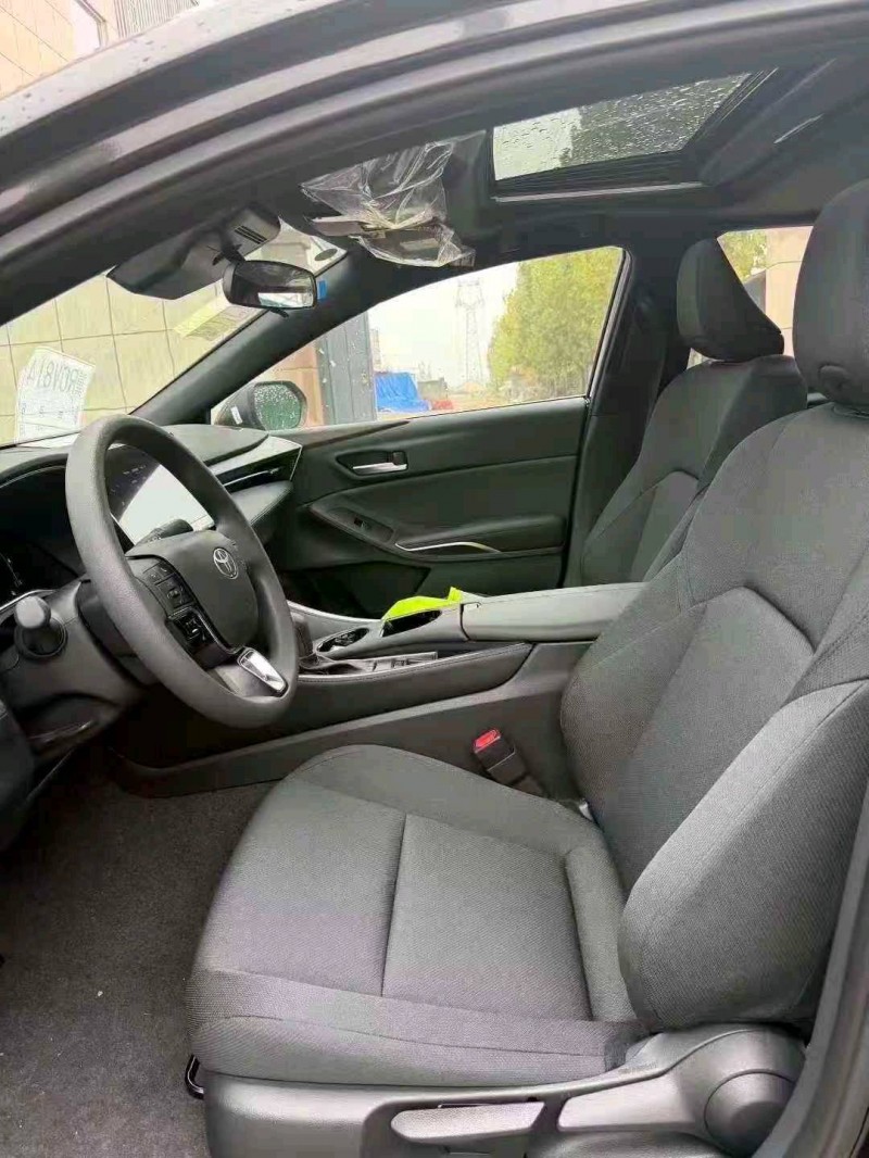 青岛25年丰田亚洲龙6