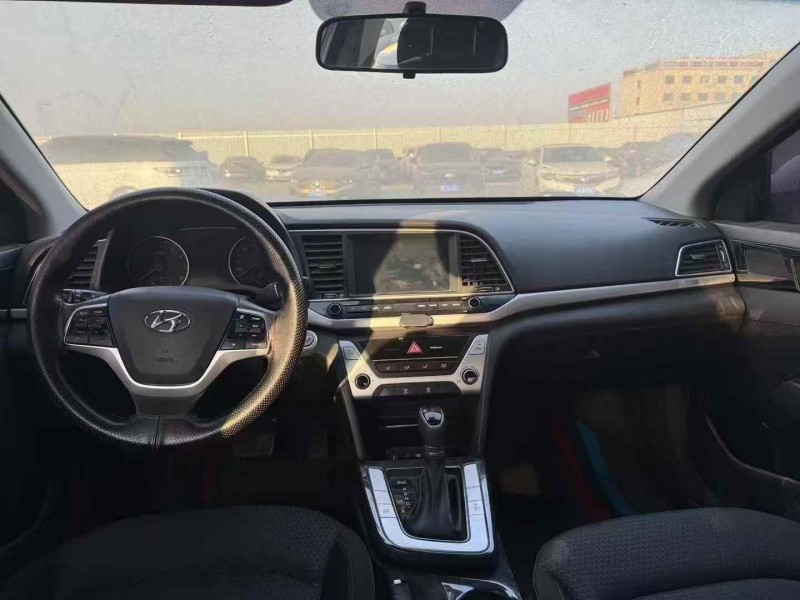 乌鲁木齐19年现代领动8