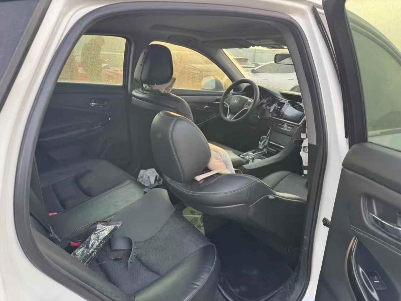 乌鲁木齐18年本田思铂睿8