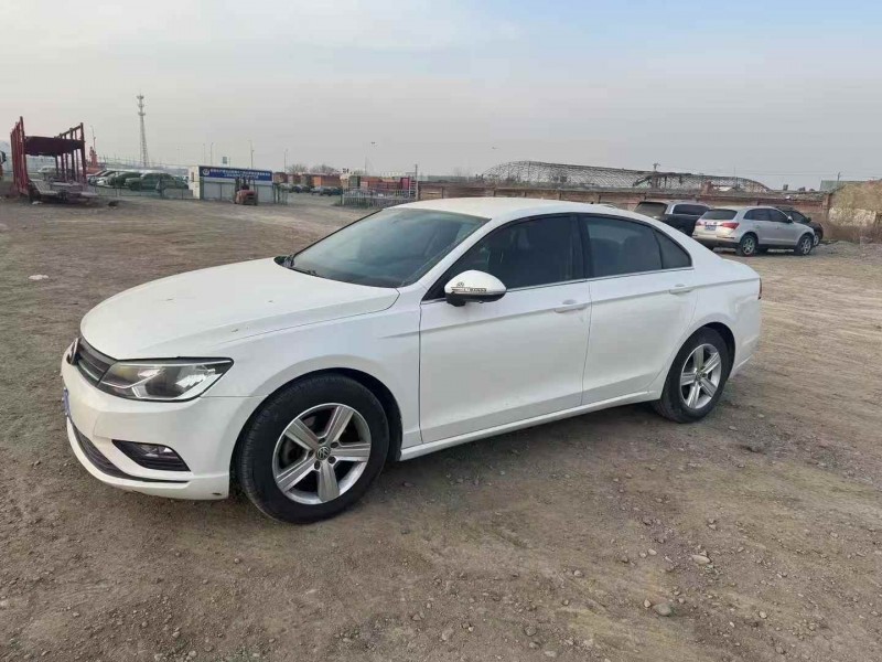 乌鲁木齐16年大众凌渡2