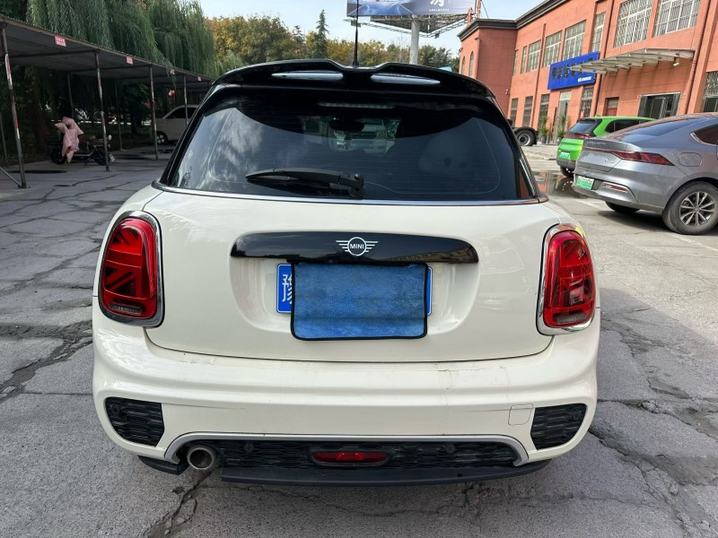 焦作21年宝马迷你8