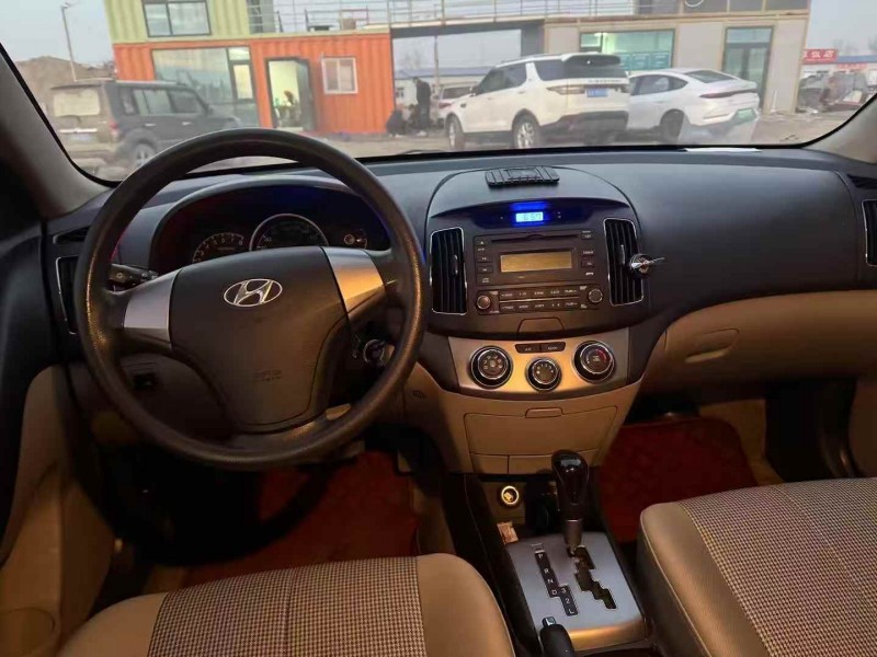 乌鲁木齐11年现代悦动6