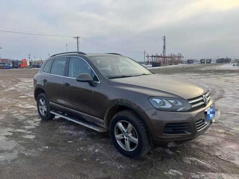 乌鲁木齐13年大众途锐2