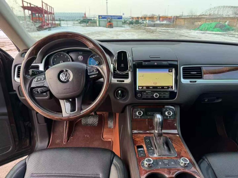 乌鲁木齐13年大众途锐7