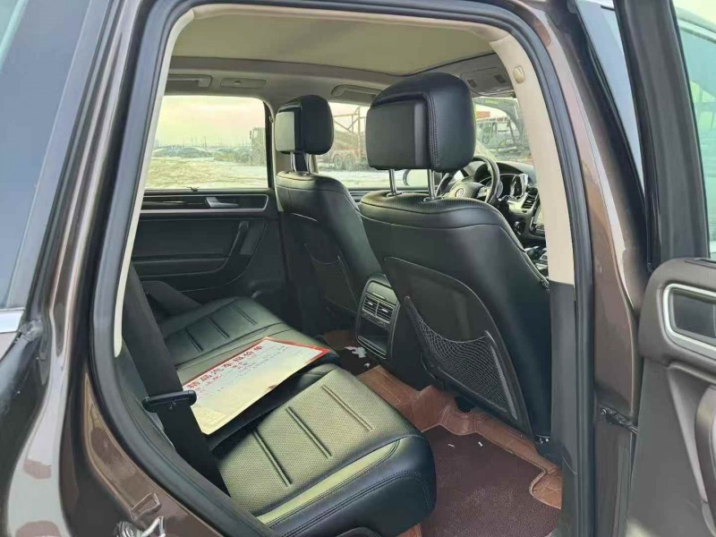 乌鲁木齐13年大众途锐8