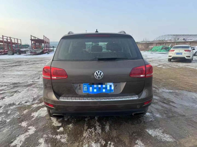 乌鲁木齐13年大众途锐9