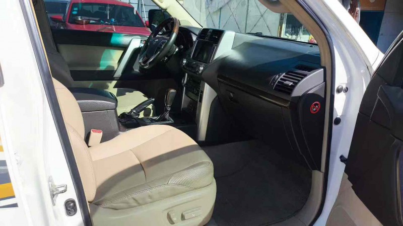 长沙13年丰田普拉多4