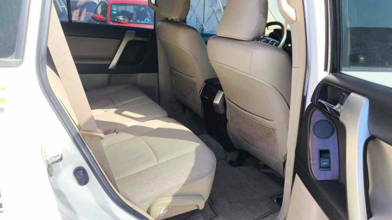 长沙13年丰田普拉多5