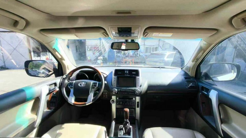 长沙13年丰田普拉多6