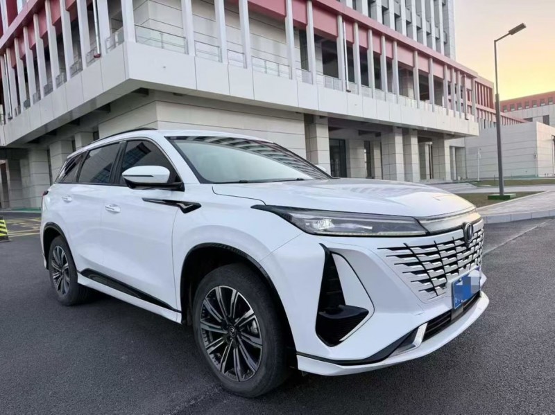 鄂尔多斯24年长安汽车CS752