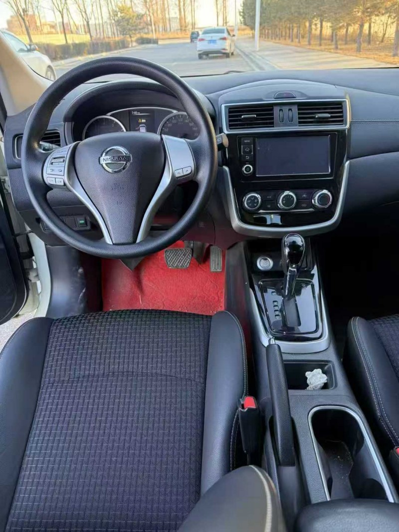 呼和浩特18年日产骐达4